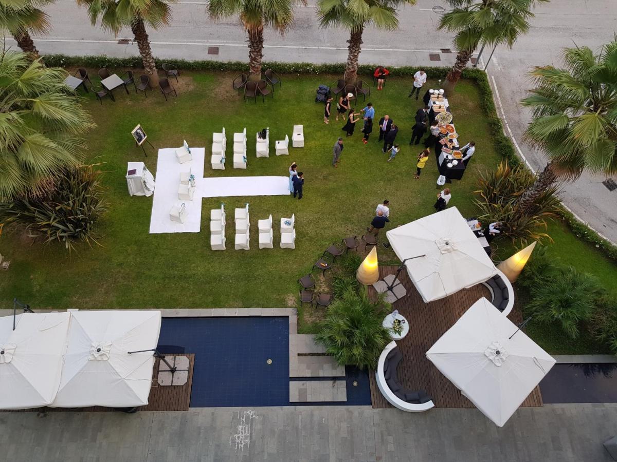 Cosmopolitan Hotel Civitanova Marche Exterior photo