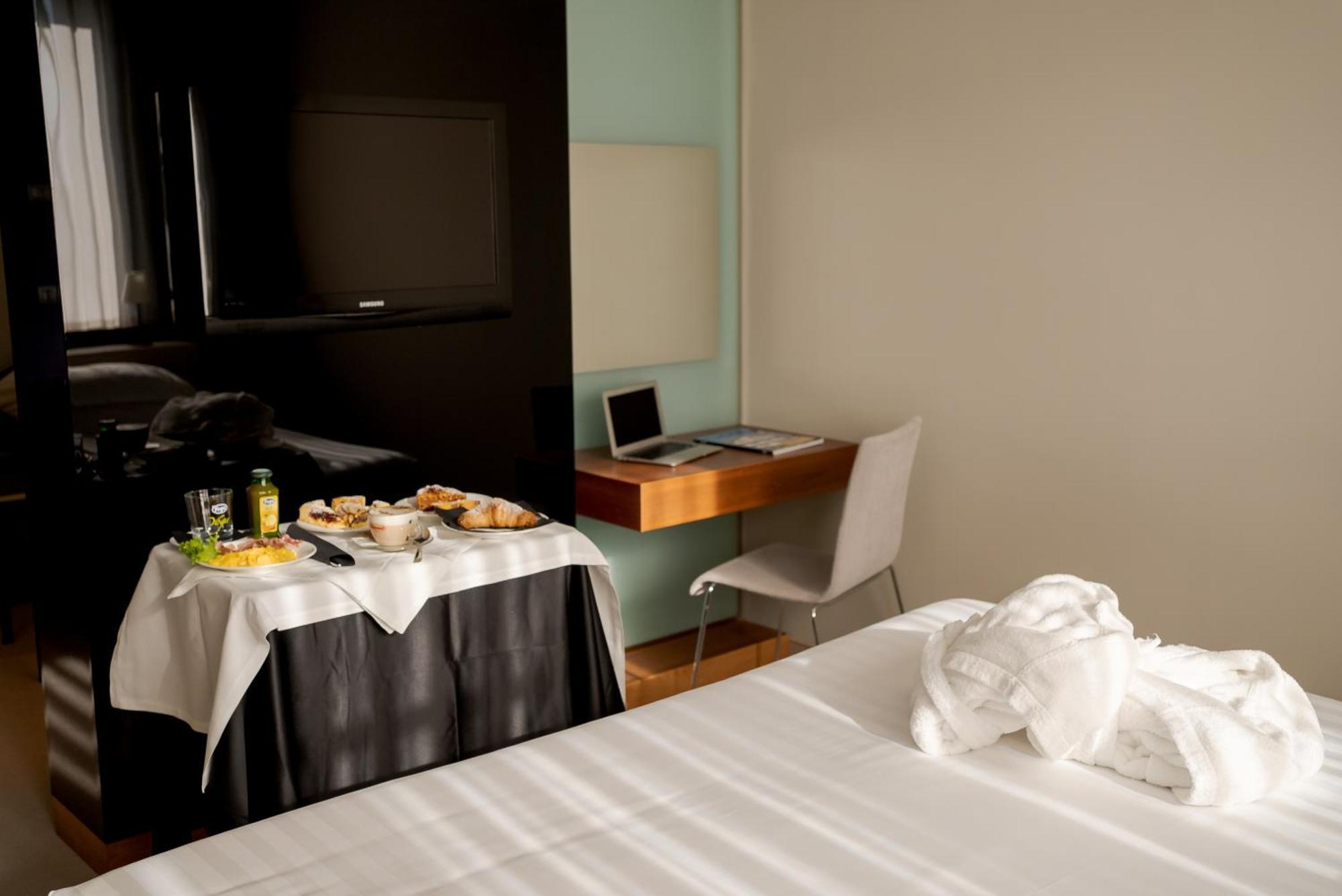 Cosmopolitan Hotel Civitanova Marche Room photo