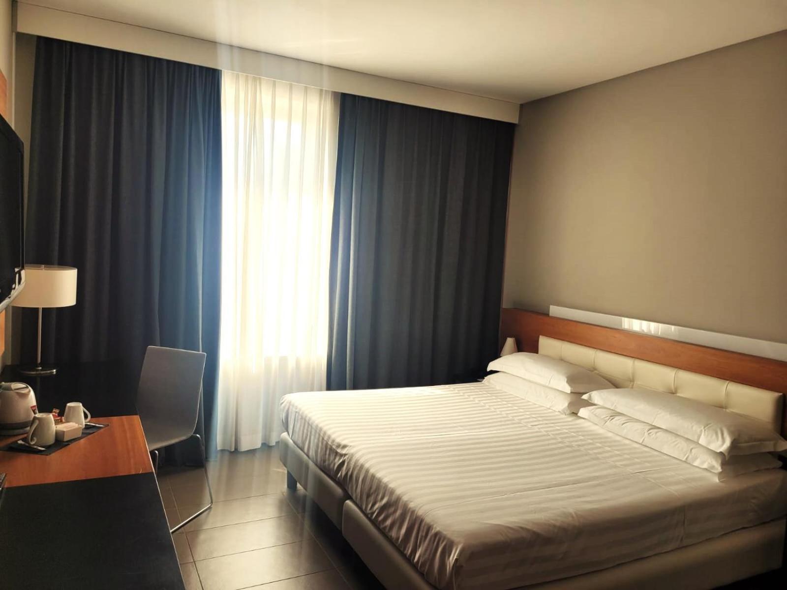 Cosmopolitan Hotel Civitanova Marche Exterior photo