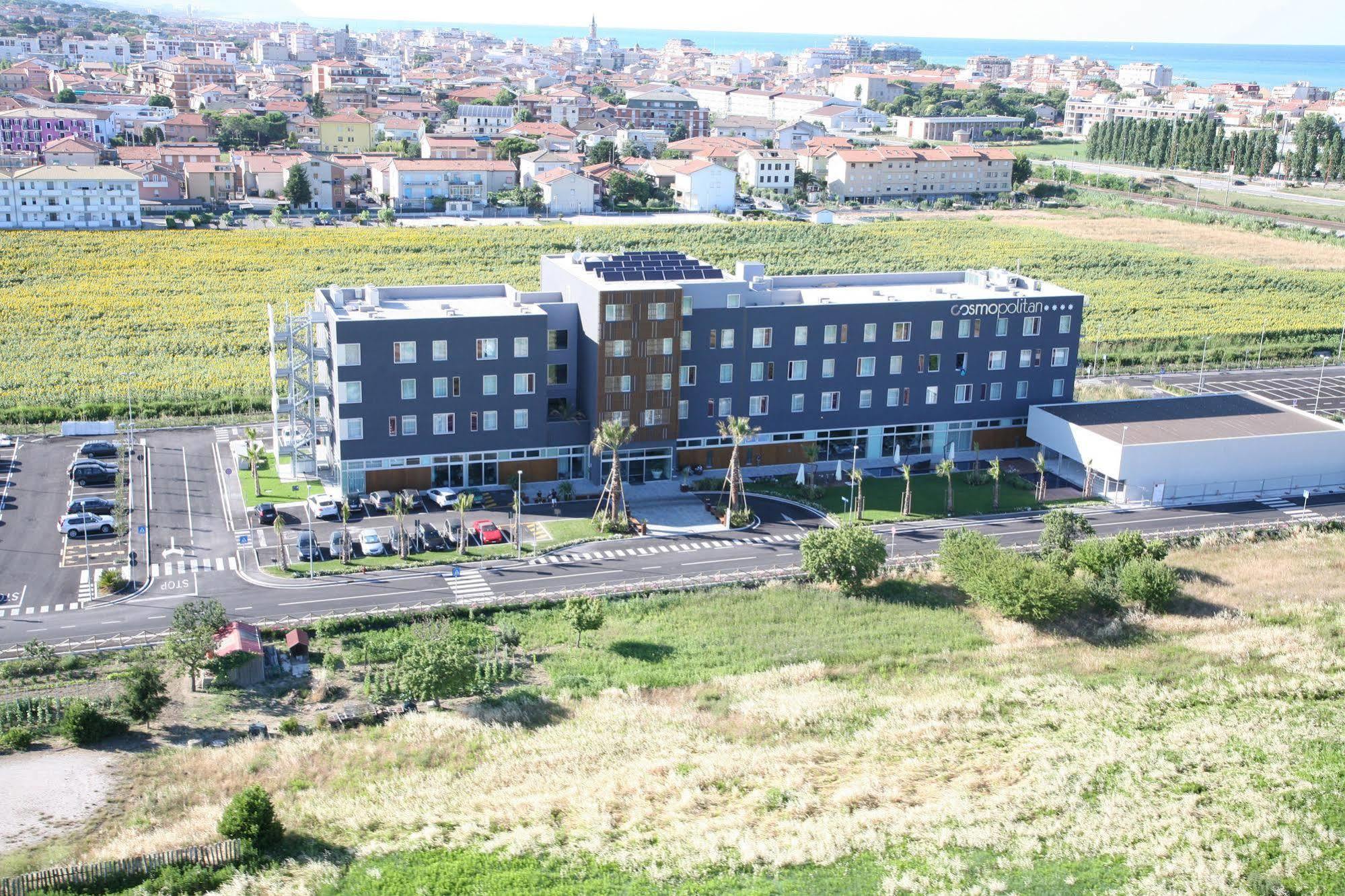 Cosmopolitan Hotel Civitanova Marche Exterior photo
