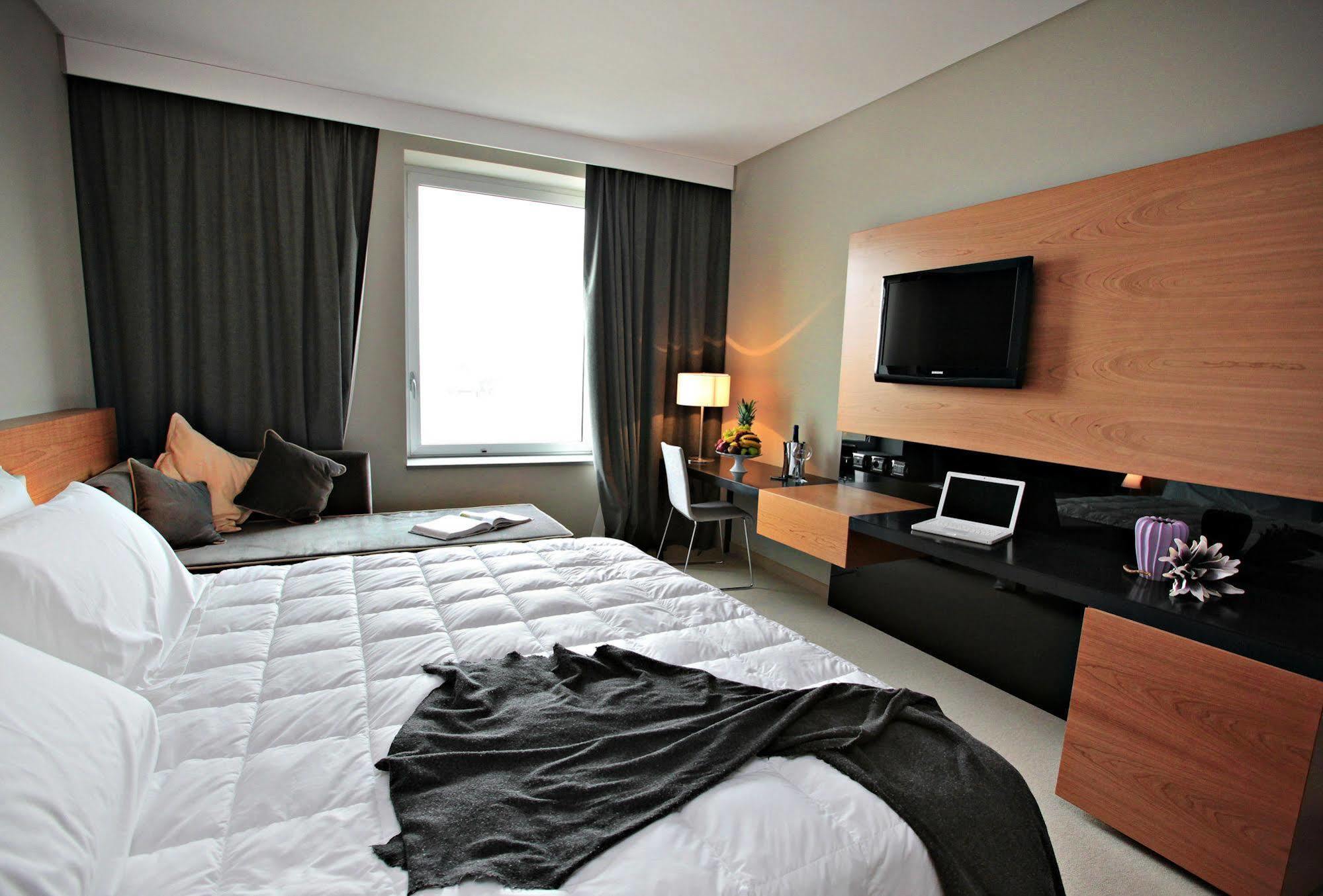 Cosmopolitan Hotel Civitanova Marche Exterior photo