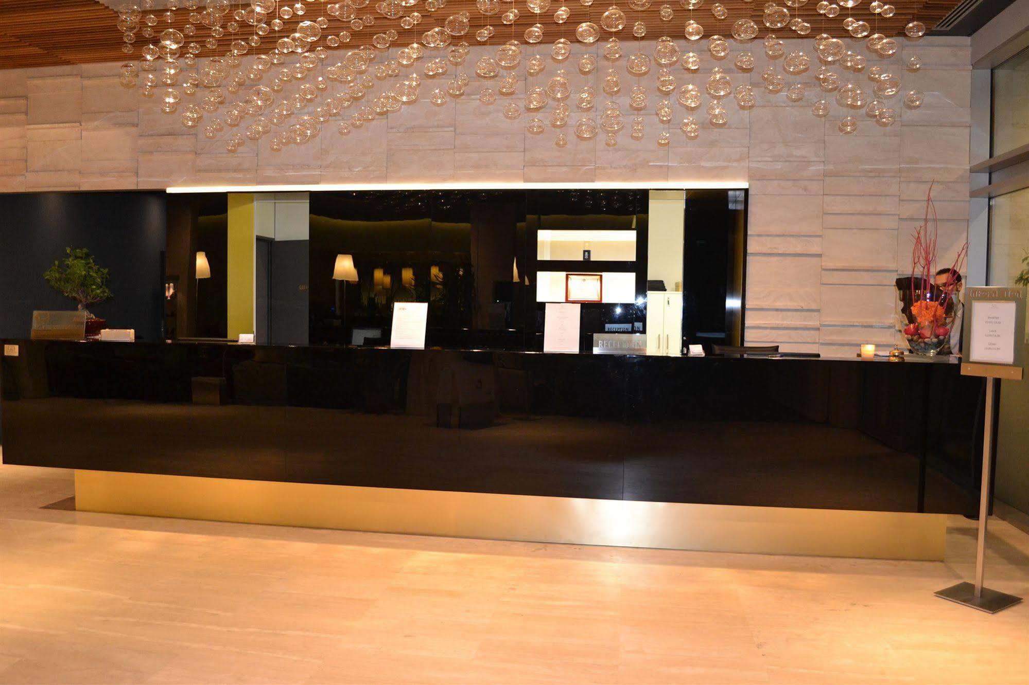 Cosmopolitan Hotel Civitanova Marche Exterior photo