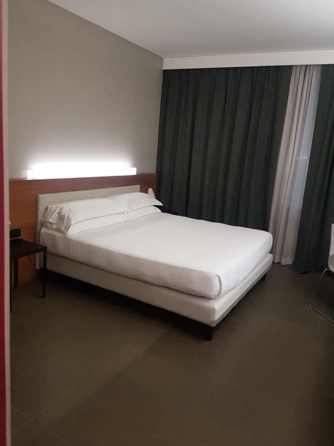 Cosmopolitan Hotel Civitanova Marche Exterior photo